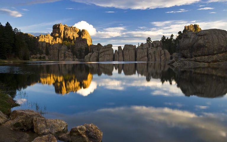 Photo: Sylvan Lake, Custer State Park, South Dakota
Copyright © wallpaperhi.com

http://www.wallpaperhi.com/thumbnails/detail/20120316/sylvan%20lake%20custer%20state%20park%20south%20dakota%201600x1200%20wallpaper_www.wallpaperhi.com_85.jpg